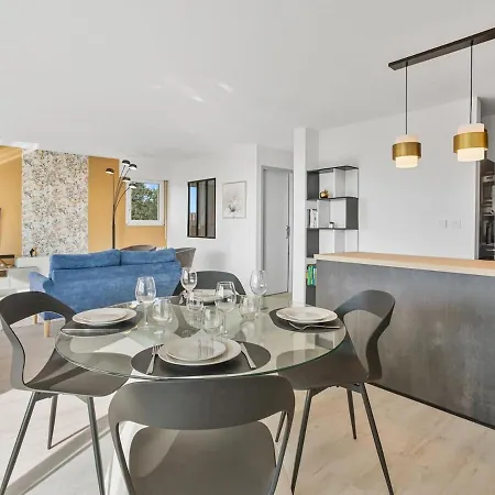 4 Etoiles - Vue - 2 - Parking - Piscine *