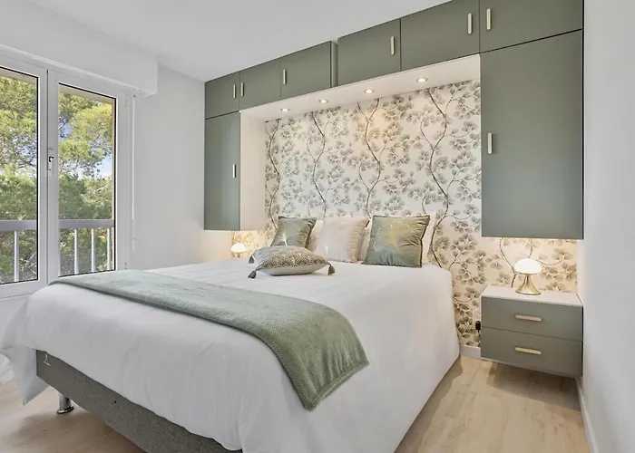 4 Etoiles - Vue - 2 - Parking - Piscine *